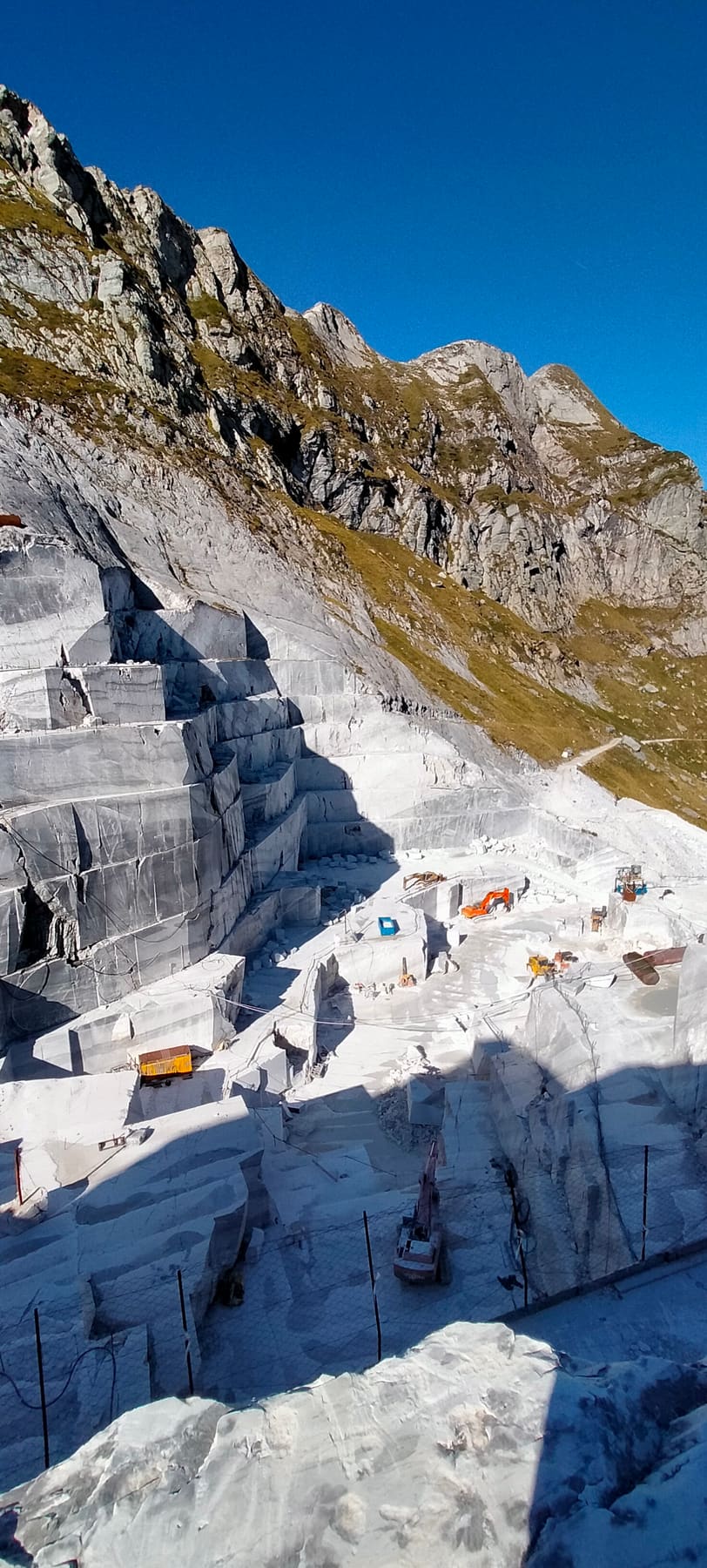 Le cave di marmo sopra Carrara